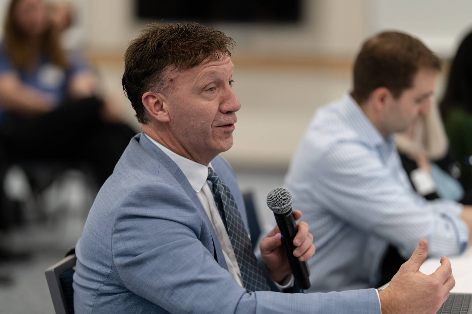 Judges providing feedback after a pitch